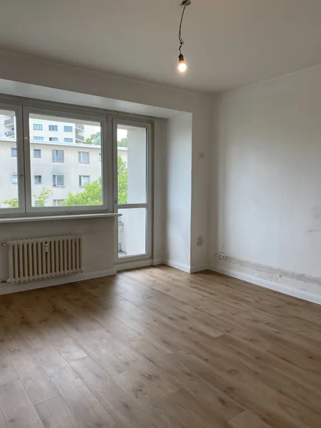 2-Zimmer-Wohung mit Balkon — photo 1